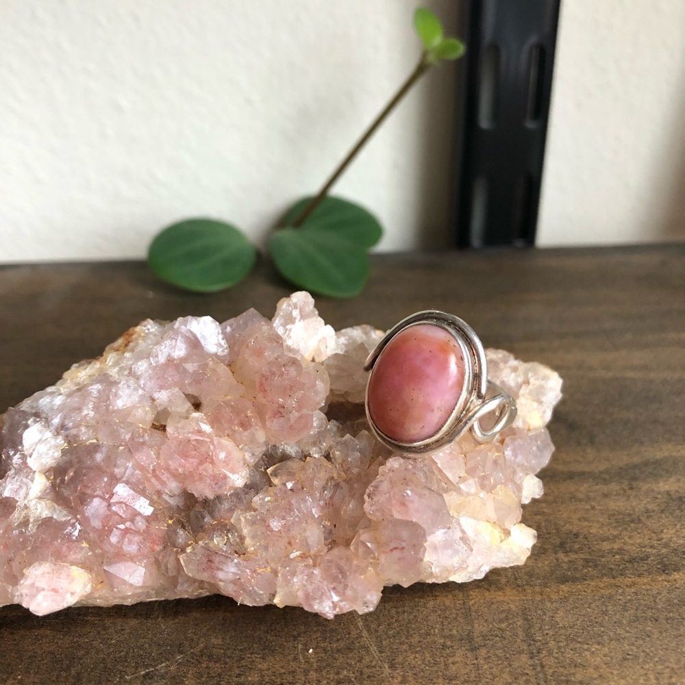 Pink stone sterling silver ring size 7.5